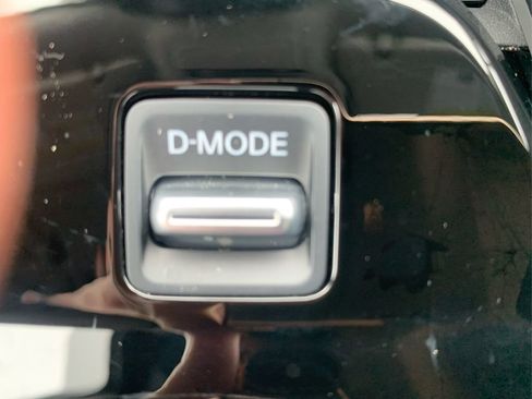 Certified 2025 Nissan Murano SV image 35