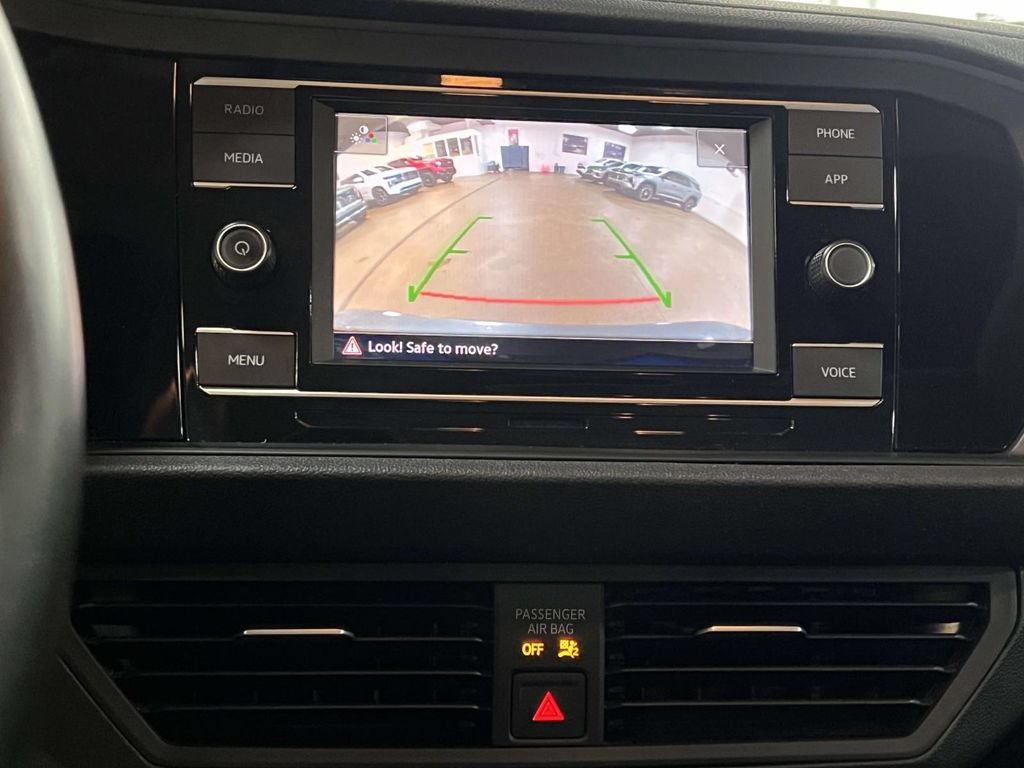 Used 2024 Volkswagen Jetta SE FWD image 21
