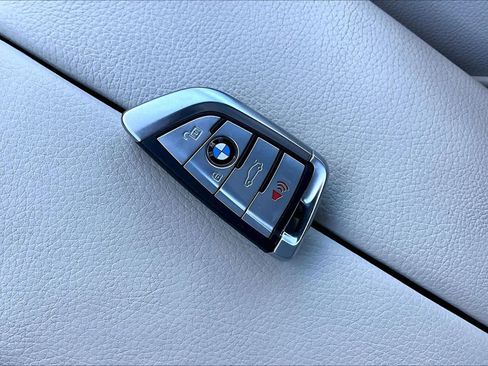 Used 2022 BMW 740i w/ M Sport Package image 14