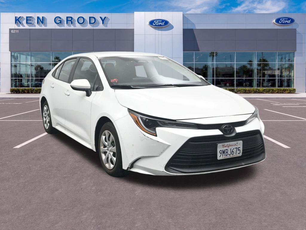 Used 2024 Toyota Corolla LE FWD image 4