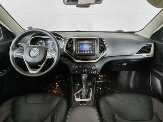 Used 2015 Jeep Cherokee Limited AWD/4WD image 25