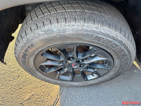 Used 2022 Toyota Tundra SR5 RWD image 8