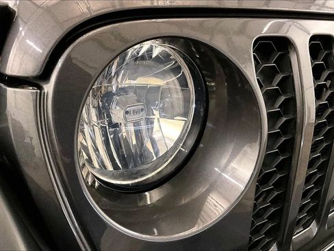 Used 2020 Jeep Gladiator Sport w/ Quick Order Package 24S image 27