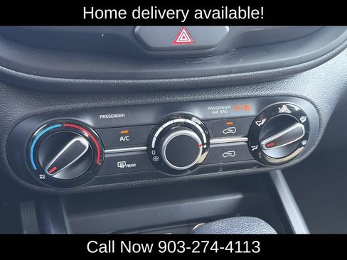 Used 2025 Kia Soul LX w/ LX Technology Package FWD image 26