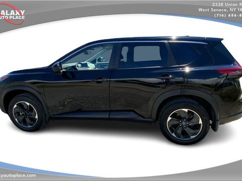 Used 2025 Nissan Rogue SV AWD/4WD image 8
