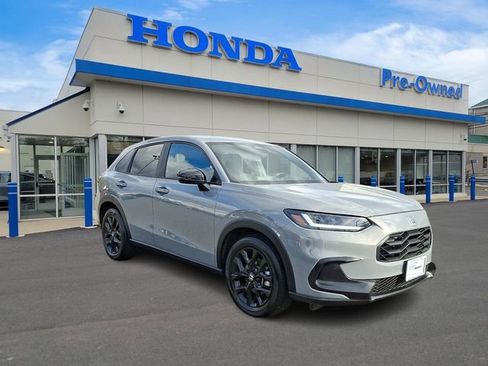 Used 2025 Honda HR-V Sport image 3