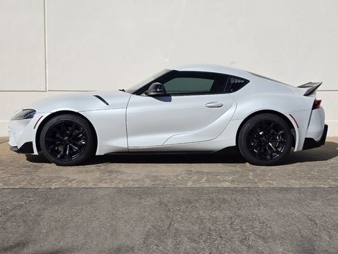 Used 2021 Toyota Supra w/ Safety & Technology Package image 2