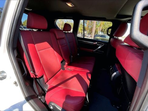 Used 2023 Lexus GX 460 Premium w/ Premium Package image 20