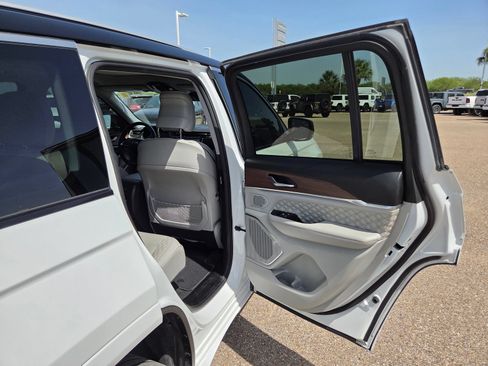Used 2022 Jeep Grand Cherokee Summit RWD image 16