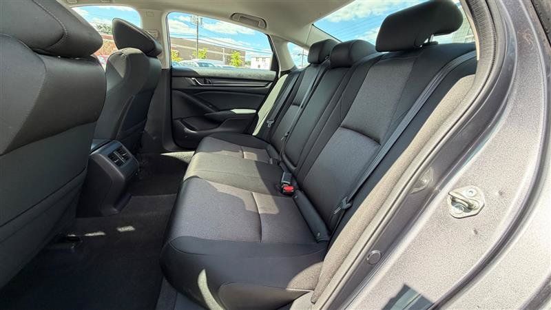 Used 2018 Honda Accord EX image 44