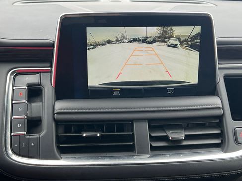 Used 2024 Chevrolet Suburban LT image 34