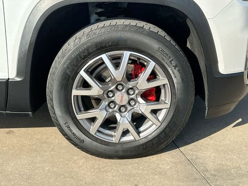 Used 2021 GMC Acadia SLT image 10