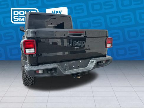 Used 2022 Jeep Gladiator Sport AWD/4WD image 5