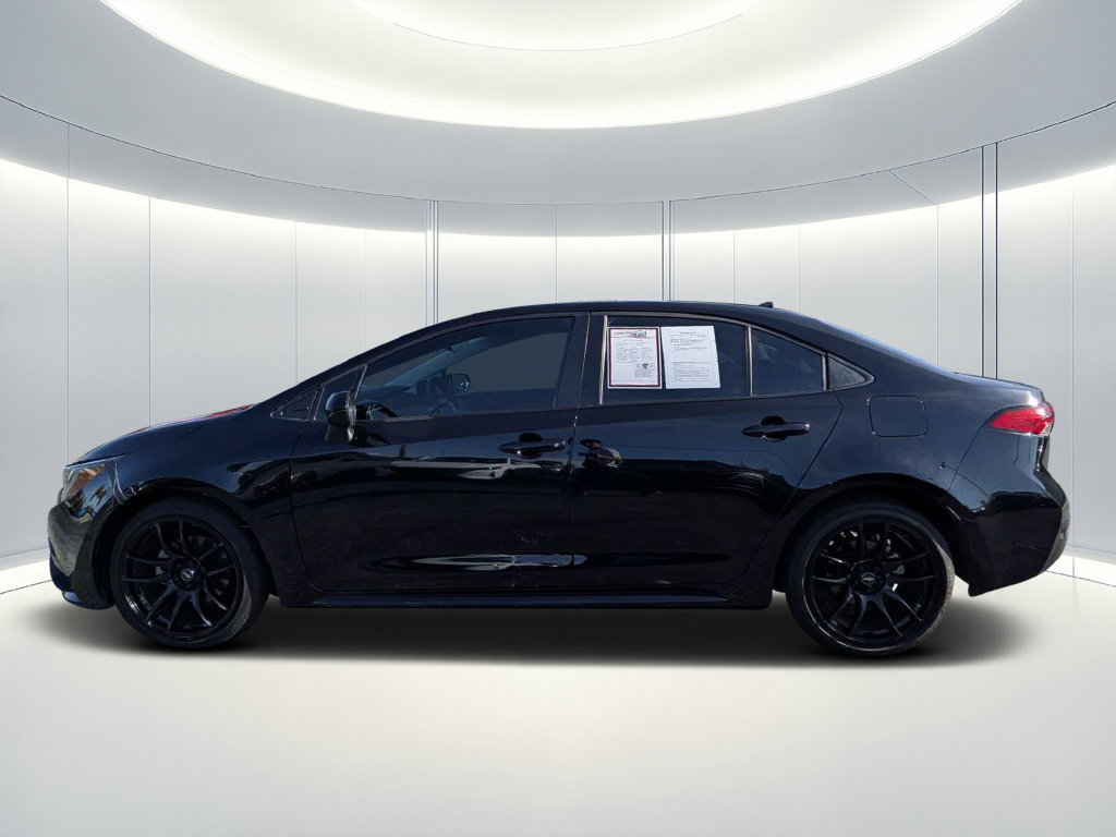 Used 2025 Toyota Corolla LE FWD image 7