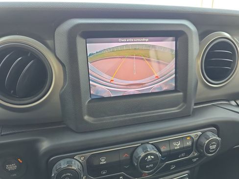 Used 2021 Jeep Wrangler Unlimited Sport AWD/4WD image 23