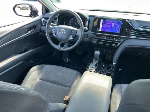Used 2025 Toyota Camry LE FWD image 10