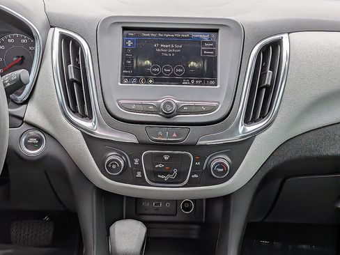 Certified 2024 Chevrolet Equinox LS w/ Midnight Edition FWD image 17