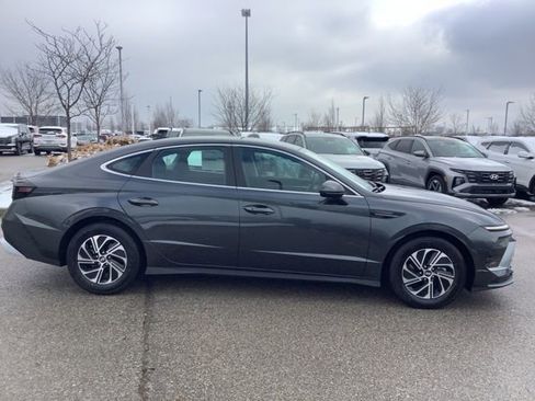 New 2026 Hyundai Sonata Blue FWD image 4