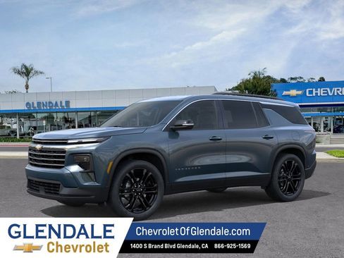 New 2026 Chevrolet Traverse LT w/ LPO, Floor Liner Package FWD image 2