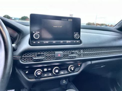 Certified 2025 Honda HR-V Sport image 18