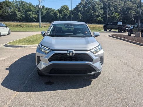 Used 2025 Toyota RAV4 LE FWD image 8