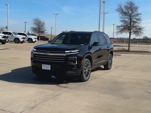 New 2026 Chevrolet Traverse LT w/ Sun and Wheel Package image 4