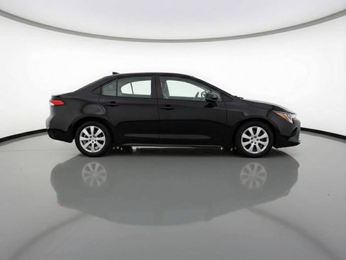Used 2025 Toyota Corolla LE FWD image 8