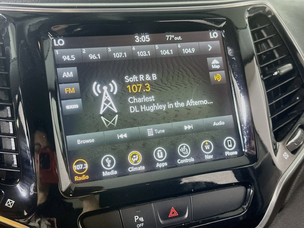 Used 2019 Jeep Cherokee Limited AWD/4WD image 28