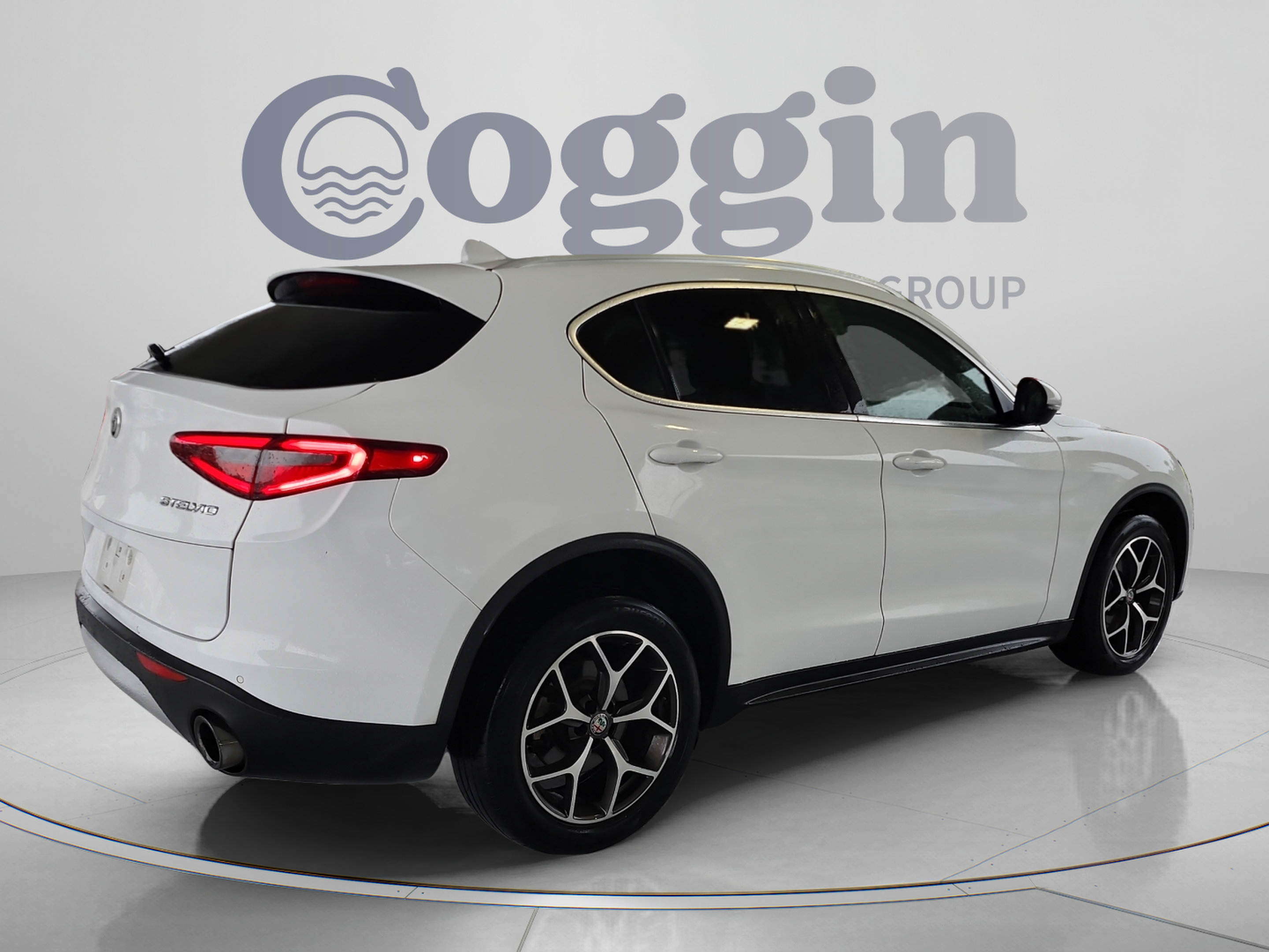Used 2019 Alfa Romeo Stelvio Ti AWD/4WD image 5