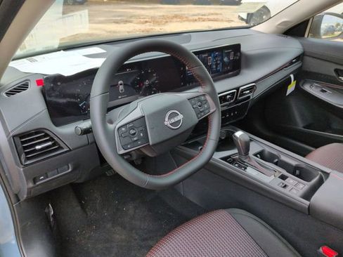 New 2026 Nissan Sentra SR w/ Floor Mat Package FWD image 29