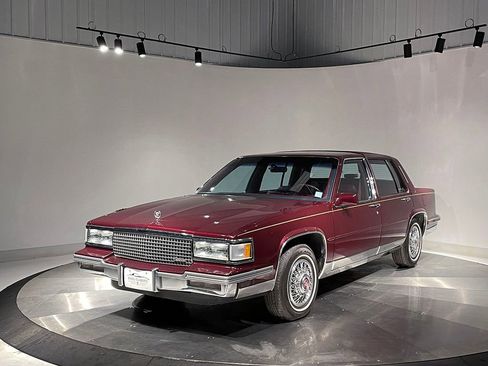 Used 1987 Cadillac Fleetwood d'Elegance image 2