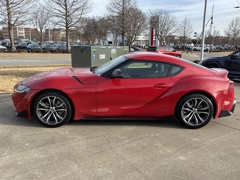 Used 2021 Toyota Supra w/ Safety & Technology Package image 11