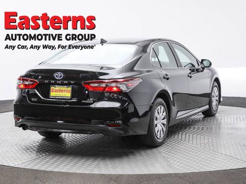 Used 2024 Toyota Camry LE image 5