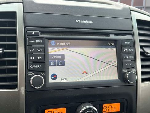 Used 2013 Nissan Frontier SL w/ Moonroof Pkg AWD/4WD image 26