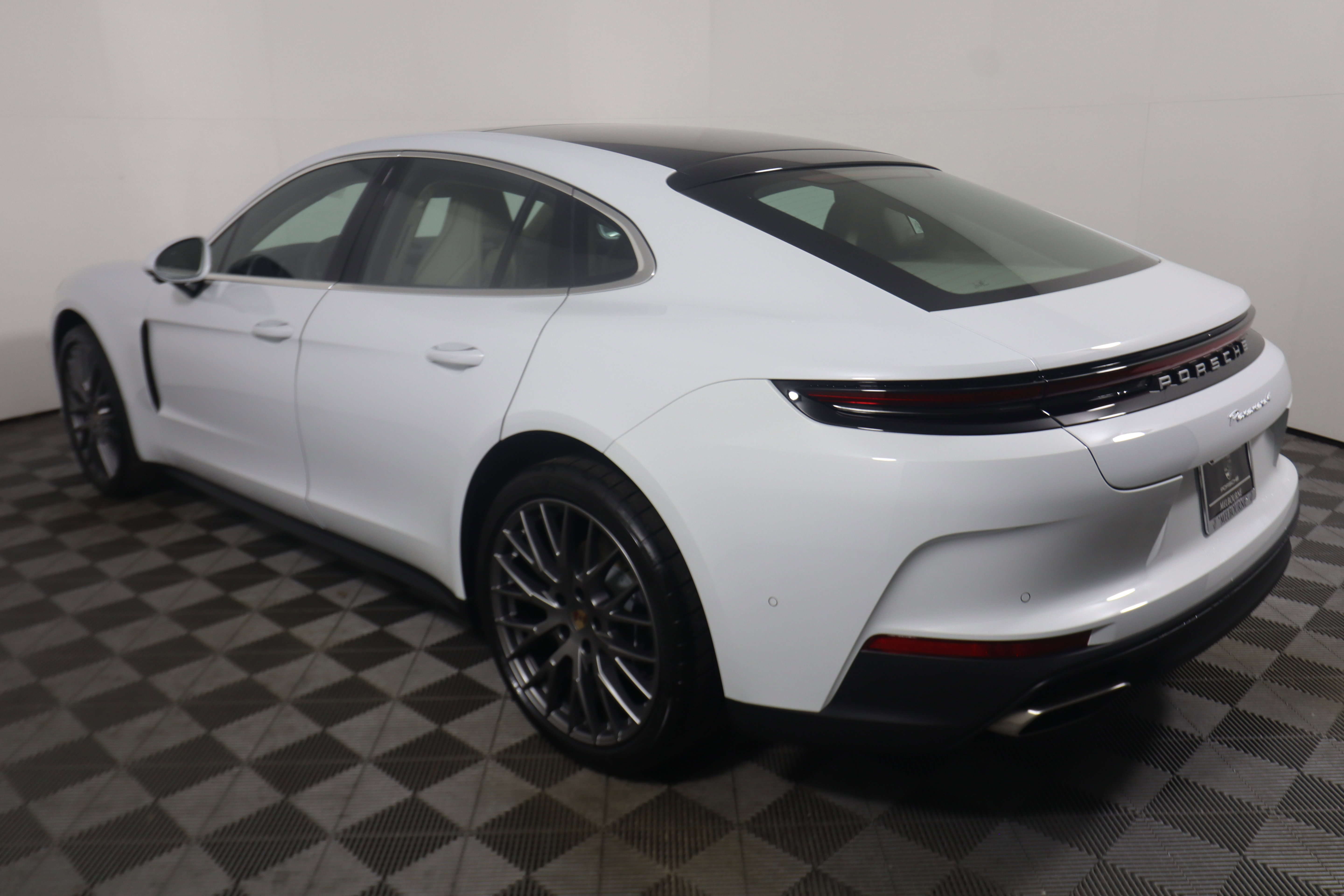 New 2026 Porsche Panamera 4 AWD/4WD image 3