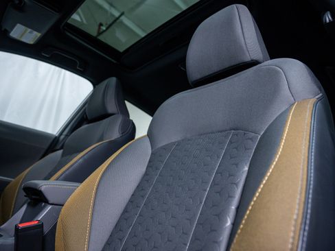 Used 2024 Subaru Crosstrek 2.5i Sport w/ Crosstrek Mirror Package image 17