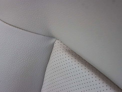 Used 2014 Mercedes-Benz E 350 4MATIC Sedan image 24