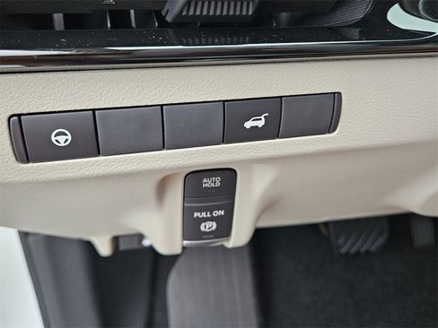New 2025 Nissan Murano SV image 24