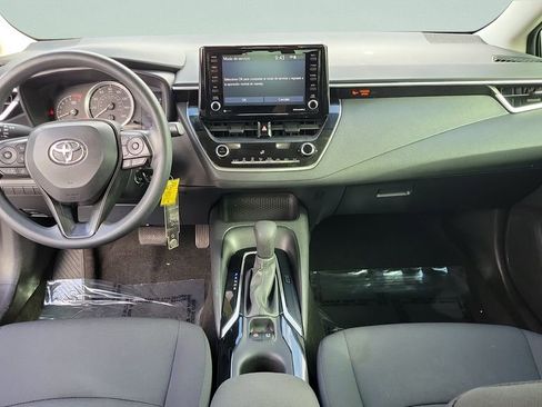 Used 2022 Toyota Corolla LE image 14