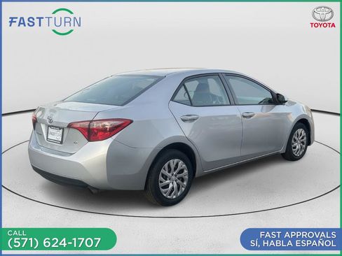 Used 2017 Toyota Corolla SE FWD image 4