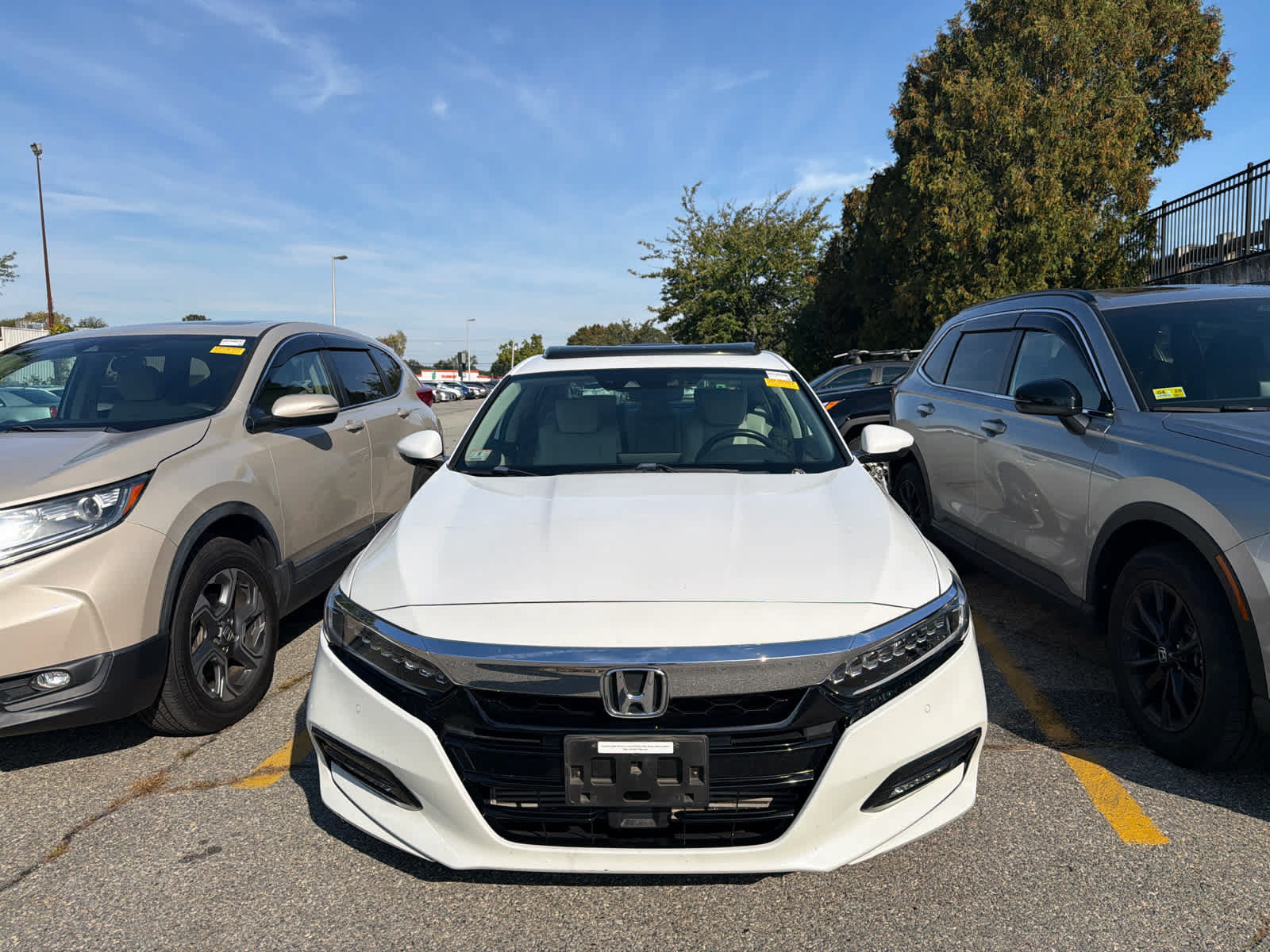 Used 2018 Honda Accord Touring image 4