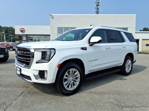 Used 2024 GMC Yukon SLT AWD/4WD image 8