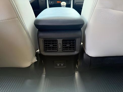 Used 2020 Toyota RAV4 XLE w/ Convenience Package AWD/4WD image 12