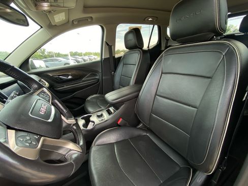 Used 2019 GMC Terrain Denali w/ Comfort Package AWD/4WD image 9