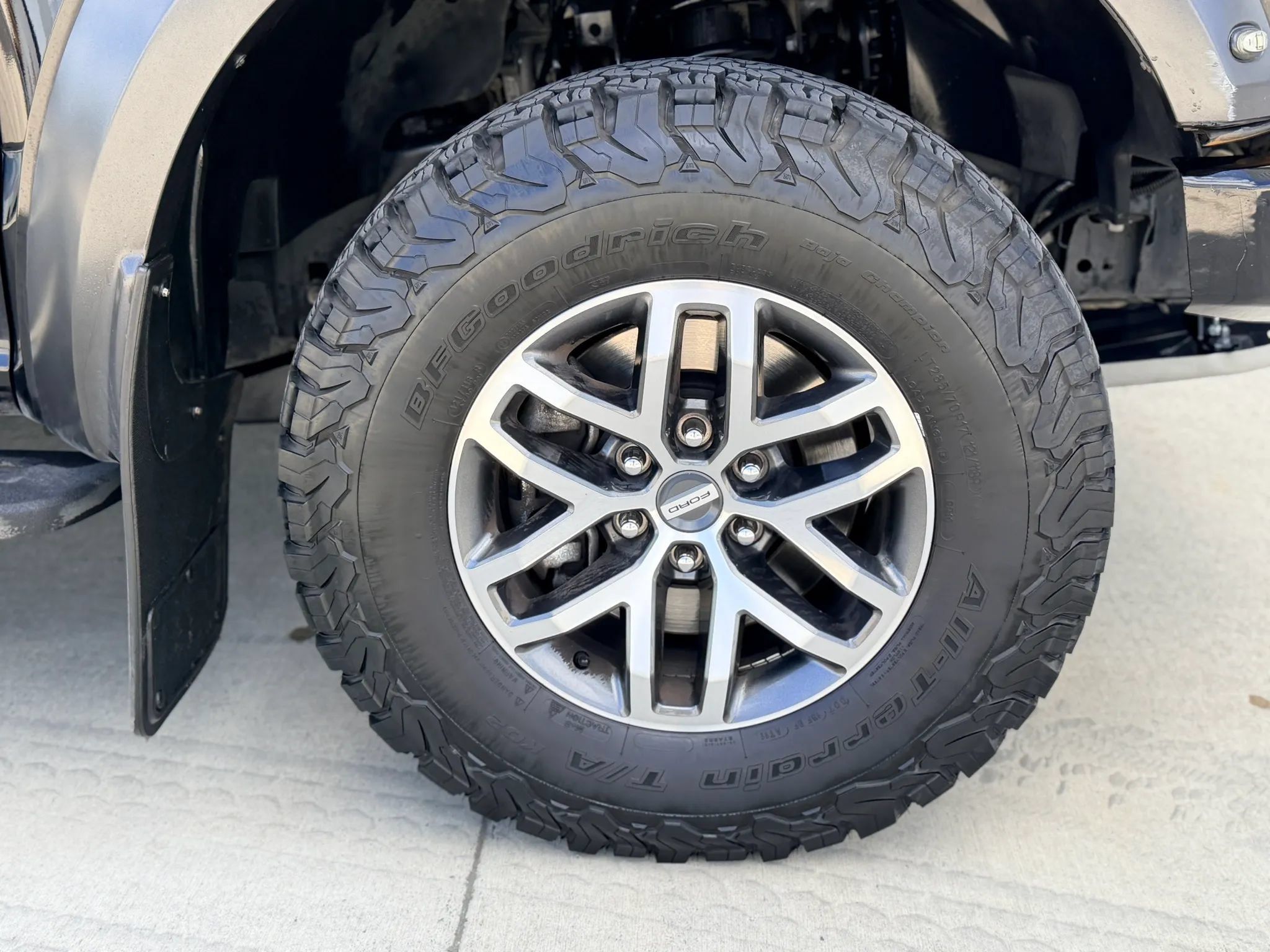 Used 2017 Ford F150 Raptor w/ Equipment Group 802A Luxury AWD/4WD image 31