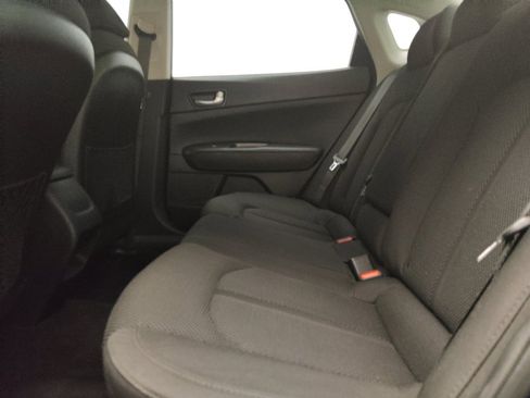 Used 2019 Kia Optima LX FWD image 18