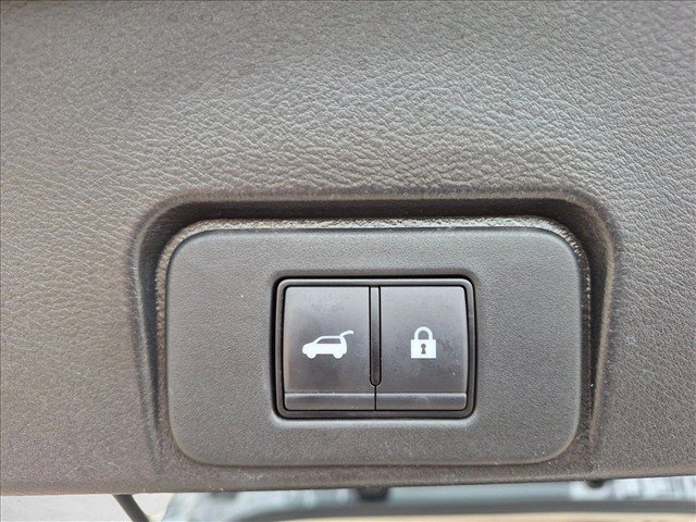 Used 2023 Nissan Rogue SL w/ SL Premium Package FWD image 7