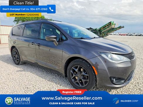 Used 2018 Chrysler Pacifica Touring-L Plus w/ S Appearance Package FWD image 5