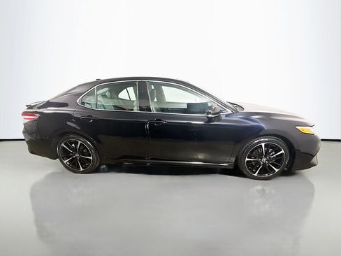 Certified 2020 Toyota Camry XSE FWD image 8