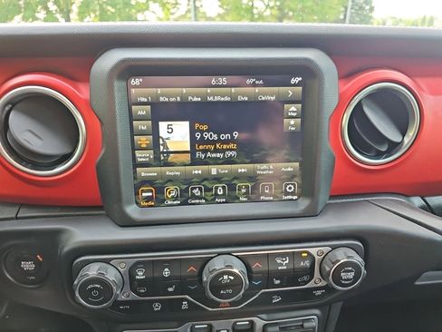 Used 2020 Jeep Wrangler Unlimited Rubicon AWD/4WD image 21